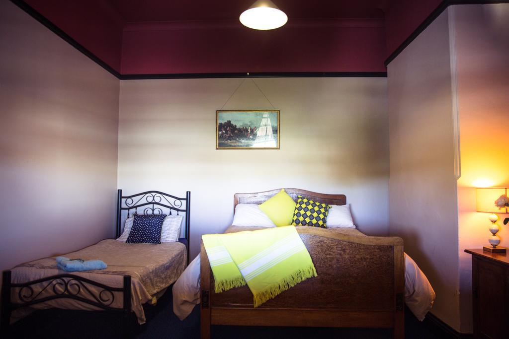 Boorowa Hotel Екстер'єр фото