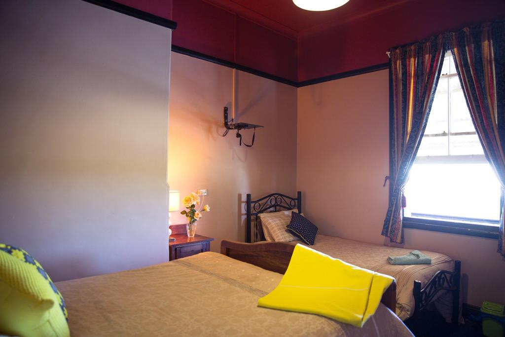 Boorowa Hotel Екстер'єр фото