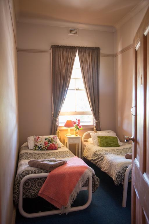 Boorowa Hotel Екстер'єр фото