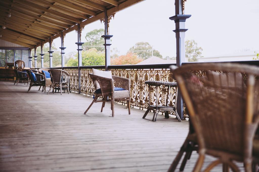 Boorowa Hotel Екстер'єр фото