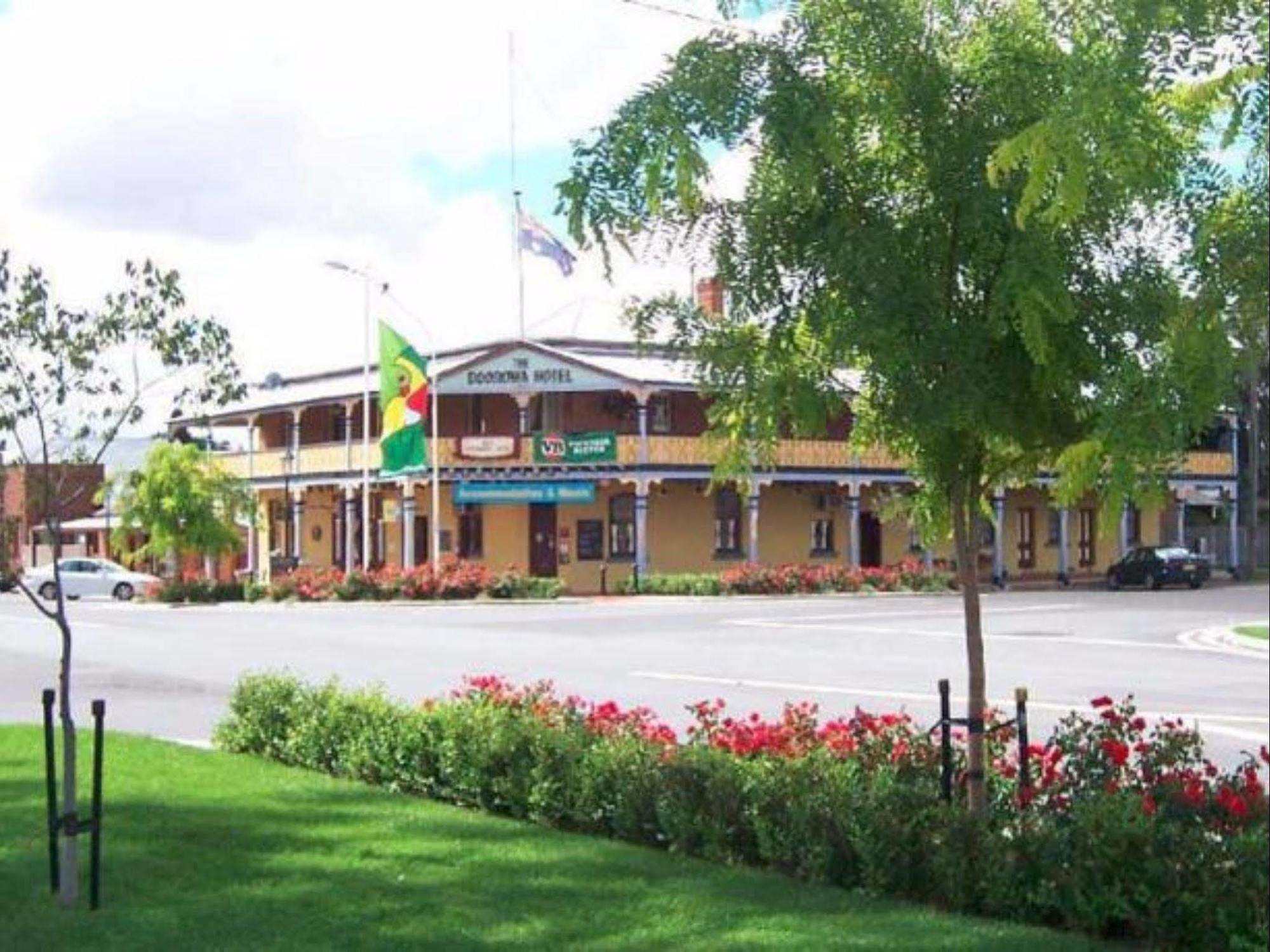 Boorowa Hotel Екстер'єр фото